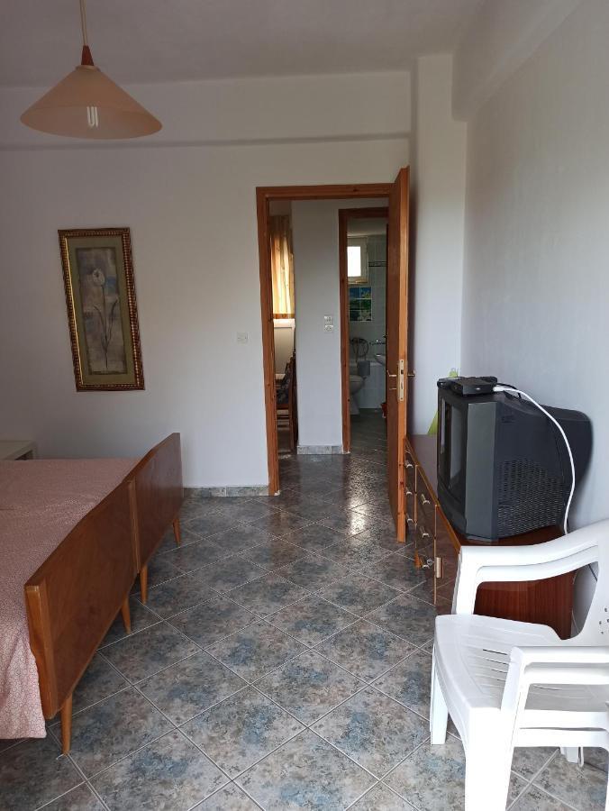 Anastasia - Efthimios Apartments Agios Konstantinos  Dış mekan fotoğraf